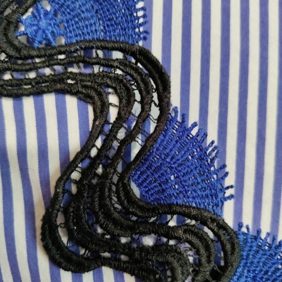 Talbot's blue and white striped tunic top size small - Picture 10 of 10